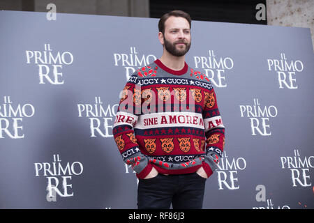 Roma, Italia. 24 gen 2019. Alessandro Borghi Photocall del film italiano 'il primo re' Credito: Matteo Nardone/Pacific Press/Alamy Live News Foto Stock