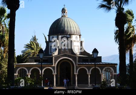 Il mare di Galilea e Cafarnao visto dalla Chiesa delle beatitudini, Israele Foto Stock