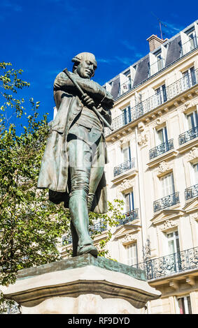 Statua di Pierre-Augustin Caron de Beaumarchais da Louis Clausade (1895), nel 4° arrondissement di Parigi. Francia Foto Stock