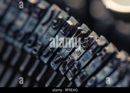 Nastri inchiostratori per macchine da scrivere typebars macro con messa a fuoco selettiva Foto Stock