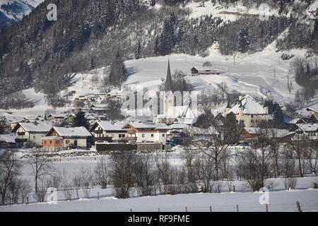 Del Pinzgau, Salzach, Salisburgo, Österreich, inverno, Schnee, Eis vereist, Loipe, Langlaufen, Niedernsill, Lengdorf, Fluss, Nebel, Nebelschwaden, Dunst, Foto Stock