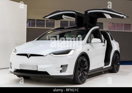 Bruxelles - Jan 18, 2019: Tesla Model X elettrico crossover di lusso auto suv presentati presso la 97Bruxelles Motor Show 2019 Autosalon. Foto Stock