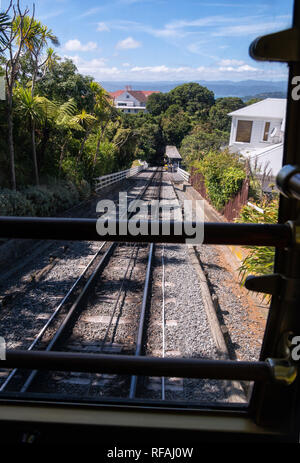 La funicolare, a Wellington Funivia, offre uno spettacolare viaggio dal cuore del centro cittadino di Wellington, Nuova Zelanda a Wellington Botanic Garden Foto Stock