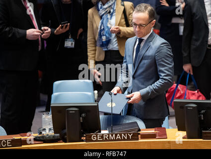 La città di New York, Stati Uniti d'America. 25 gennaio, 2019. Heiko Maas (SPD), il ministro degli Affari Esteri, partecipa a una riunione del Consiglio di Sicurezza delle Nazioni Unite (ONU) per la prima volta. La Germania è stato uno dei dieci modifica di membri del Consiglio di sicurezza poiché il 01.01.2019. Il Ministro degli esteri tedesco è su una tre giorni di viaggio per gli Stati Uniti d'America (USA). Credito: dpa picture alliance/Alamy Live News Foto Stock