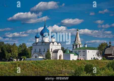 Paesaggio girato da Suzdal, Russia. Uno dei luoghi dello storico anello d'Oro intorno a Mosca. Foto Stock