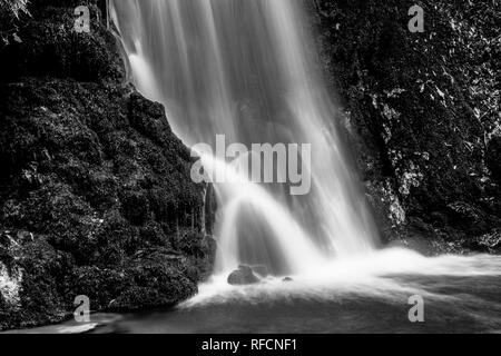 Cascata a Mc Laren Falls Park in esposizione a lungo effetto levigato Foto Stock