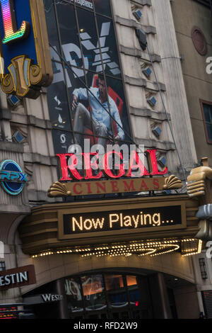 Regal complesso del teatro a 247 W 42nd Street dispone di nuovi film di rilascio, New York City, Stati Uniti d'America Foto Stock