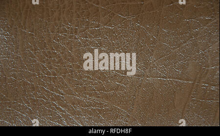 Superficie decorativa imitando artificialmente realizzata in pelle. La foto è stata scattata nelle ore diurne, primo piano. Foto Stock
