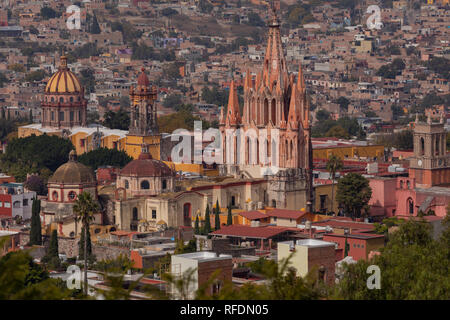 Parroquia de San Miguel Arcángel, chiesa parrocchiale di San Miguel De Allende, Messico centrale. Foto Stock