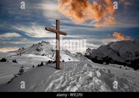 Vertice di croce vicino a Lech am Arlberg Foto Stock