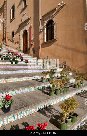 La Scalinata di Santa Maria del Monte (la Scala Santa Maria del Monte). Catlagirone Sicilia Italia Foto Stock