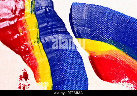 Colori primari - acquerello pitture su tela. Rosso, giallo, blu Foto Stock