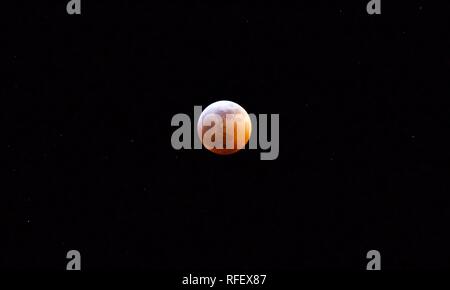 Lunar Eclipse - Super Lupo luna di sangue Foto Stock