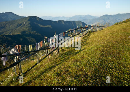 Montagna himalayana in strada di Annapurna, Nepal Foto Stock