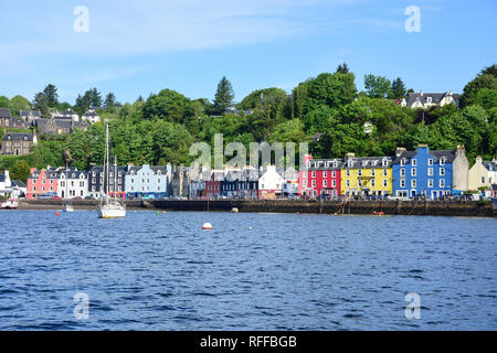 Vista porto, Tobermory, Isola di Mull, Ebridi interne, Argyll e Bute, Scozia, Regno Unito Foto Stock