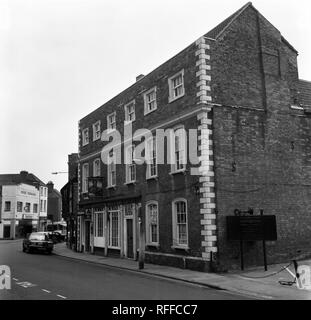 Waterloo House nel 1973, successivamente Bridgwater Inn numero 222a Foto Stock