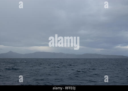 Cielo velato prima della pioggia catturati durante il mio viaggio per le isole greche. Foto Stock