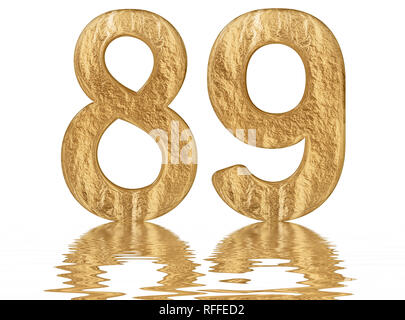 Il numero di riferimento 89, ottanta nove, riflessa sulla superficie dell'acqua, isolato su bianco, 3D render Foto Stock