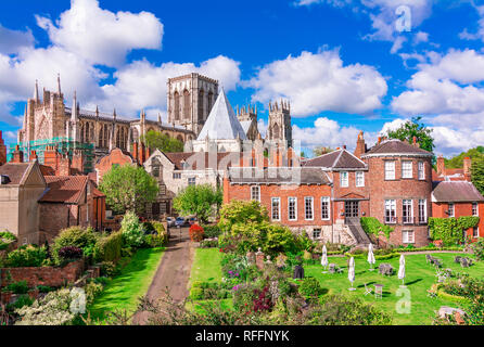 York, England, Regno Unito: York Minster, uno dei più grandi del suo genere in Europa settentrionale Foto Stock