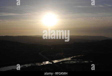 Vista in elevazione del Friarton ponte sul fiume Tay Scozia Gennaio 2019 Foto Stock