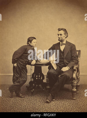[Abraham Lincoln e il suo secondo figlio Thomas (TAD)]. Data/Periodo: 9 aprile 1865. Stampa. Albume d'argento. Altezza: 433 mm (17.04 in); larghezza: 333 mm (13.11 in). Autore: Alexander Gardner. Foto Stock
