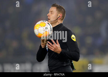BREDA, Paesi Bassi, 25-01-2019, calcio, NAC Rat Verlegh Stadium, olandese eredivisie, stagione 2018/2019, arbitro Pol van Boekel, durante la partita NAC - ADO. Foto Stock