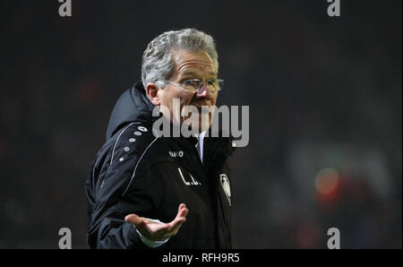 ANTWERPEN, Belgio - 25 Gennaio : Laszlo Boloni, allenatore di Anversa, durante la Jupiler Pro League Match Day 23 tra Royal Antwerp Fc e standard de Liege il 25 gennaio 2019 ad Anversa, Belgio. (Foto di Vincent Van Doornick/Isosport) Foto Stock
