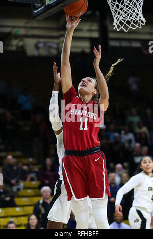 Boulder, CO, Stati Uniti d'America. 25 gennaio, 2019. Stanford Cardinale avanti Alanna Smith (11) pone un colpo contro il Colorado nel primo semestre al Coors eventi centro di Boulder, CO. Derek Regensburger/CSM/Alamy Live News Foto Stock