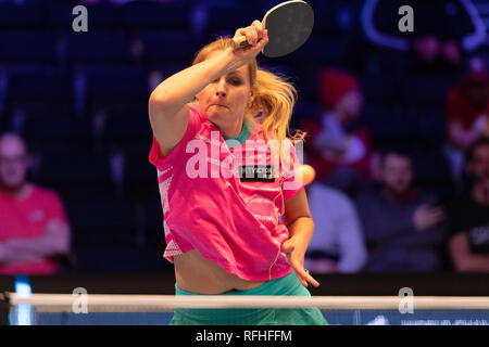 Londra, Regno Unito. 26 gennaio 2019. Egle Adomelyte (LIT) in azione durante il Campionato del mondo di Ping Pong - 2019 torneo ad Alexander Palace sabato 26 gennaio 2019. LONDRA, INGHILTERRA. (Solo per uso editoriale, è richiesta una licenza per uso commerciale. Nessun utilizzo nelle scommesse, nei giochi o nelle pubblicazioni di un singolo club/campionato/giocatore.) Credit: Taka G Wu/Alamy News Credit: Taka Wu/Alamy Live News Foto Stock