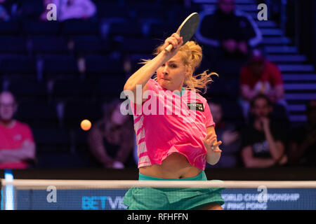 Londra, Regno Unito. 26 gennaio 2019. Egle Adomelyte (LIT) in azione durante il Campionato del mondo di Ping Pong - 2019 torneo ad Alexander Palace sabato 26 gennaio 2019. LONDRA, INGHILTERRA. (Solo per uso editoriale, è richiesta una licenza per uso commerciale. Nessun utilizzo nelle scommesse, nei giochi o nelle pubblicazioni di un singolo club/campionato/giocatore.) Credit: Taka G Wu/Alamy News Credit: Taka Wu/Alamy Live News Foto Stock