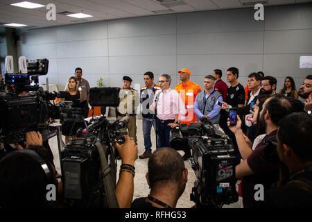 Brumadinho, Brasile. 26 gen, 2019. Brumadinho, Brasile. 26 gennaio 2019.MG - Belo Horizonte - 26/01/2019 - Visita di Jair Bolsonaro a Brumadinho - Governatore Romeu Zema visiti la città di Brumadinho dopo la rottura della diga di venerdì, 25/01/19 Foto: Marcelo Alvarenga/AGIF Credito: AGIF/Alamy Live News Foto Stock