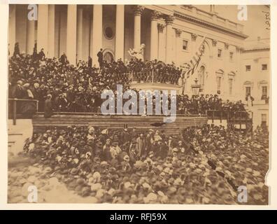 Lincoln inaugurazione. Artista: Alexander Gardner (American, Glasgow, Scozia 1821-1882 Washington D.C.). Dimensioni: Immagine: 7 1/4 x 9 1/4 in. (18,4 × 23,5 cm). Data: Marzo 4 ,1865. Museo: Metropolitan Museum of Art di New York, Stati Uniti d'America. Foto Stock