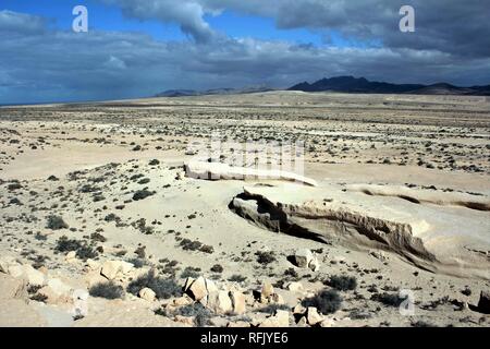 La deambulazione dune di sabbia della penisola di Jandia vicino a Costa Calma sull'isola di Fuerteventura, Spagna. Foto Stock