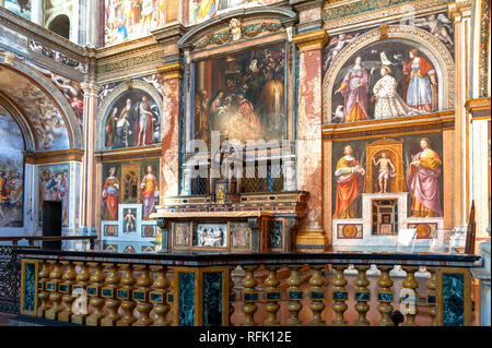 Abbagliamento interno di San Maurizio Chiesa di Milano Foto Stock