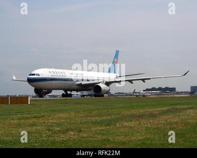 B-6501 Airbus A330-343E da China Southern Airlines pic1. Foto Stock