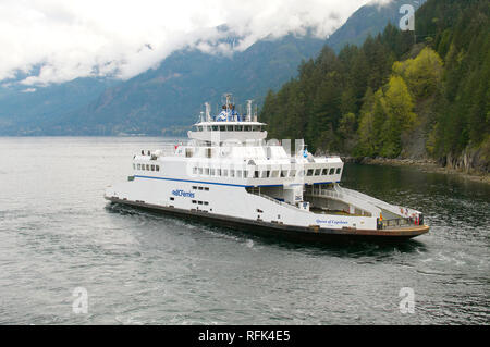 La regina di Capilano traghetto che naviga attraverso lo Stretto di Juan de Fuca dalla baia a ferro di cavallo di Nanaimo nella British Columbia, Canada. Foto Stock