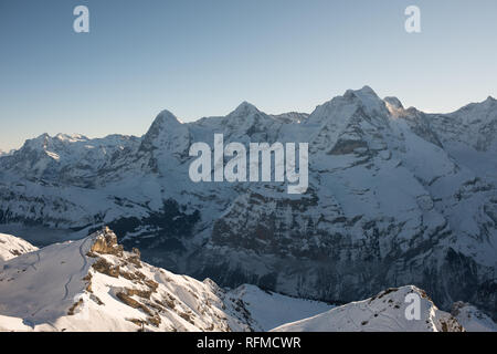 Alpi svizzere il panorama su una bella giornata invernale, vista dal schilthorn canton Berna Foto Stock