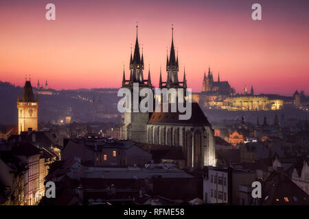 Un tramonto da favola a Praga Foto Stock