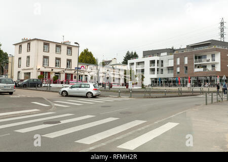 Brest, Francia 28 maggio 2018 street edifici auto shop. Foto Stock