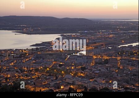 Vista notturna di Sete, Languedoc-Roussillon, Francia Foto Stock