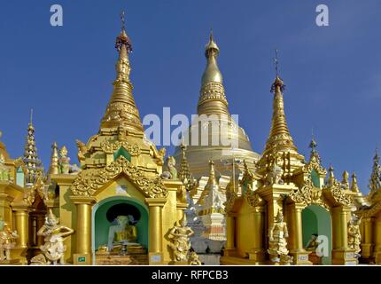 Shwedagon pagoda Yangon, Rangoon, MYANMAR Birmania Foto Stock