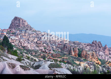 Il Castello di Uchisar in Cappadocia, Turchia. Fotografia di paesaggi Foto Stock