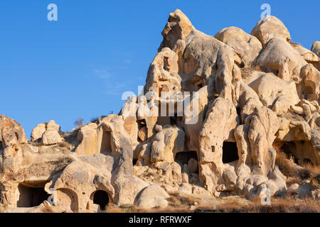 Terreni estremi della Cappadocia con formazioni di roccia vulcanica, Turchia Foto Stock