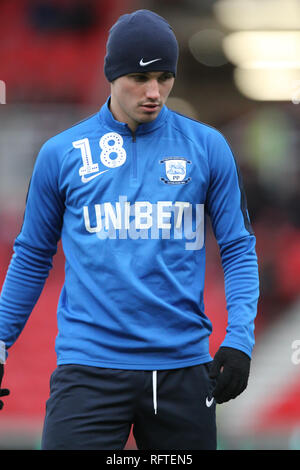 Stoke on Trent, Staffordshire, Regno Unito. Il 26 gennaio, 2019. Preston North End centrocampista Ryan Ledson (18) durante il cielo EFL scommessa match del campionato tra Stoke City e Preston North End al Bet365 Stadium, Stoke-on-Trent, in Inghilterra il 26 gennaio 2019. Foto di Jurek Biegus. Solo uso editoriale, è richiesta una licenza per uso commerciale. Nessun uso in scommesse, giochi o un singolo giocatore/club/league pubblicazioni. Credit: UK Sports Pics Ltd/Alamy Live News Foto Stock