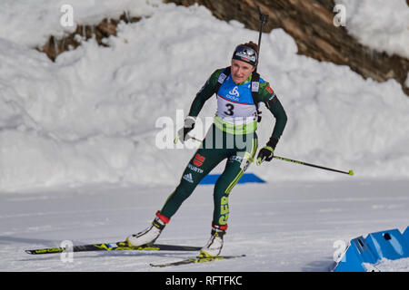 Lenzerheide, Svizzera. 26 gen, 2019. Janina Hettich durante il 2019 Biathlon IBU Cup femminile 10 km inseguimento concorrenza a Lenzerheide. Credito: Rolf Simeone/Alamy Live News Foto Stock