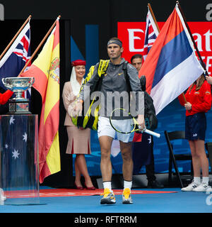 Melbourne, Australia. 27 gennaio, 2019. Rafael Nadal dalla Spagna cammina verso la Rod Laver Arena prima di uomini della finale al 2019 Australian Open Grand Slam torneo di tennis a Melbourne, Australia. Frank Molter/Alamy Live news Foto Stock