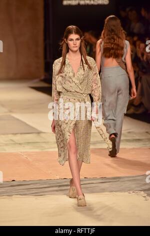 25/01/2019. MBFW 2019 Desfile de Roberto Verino. Foto Desfile Foto Stock