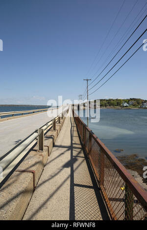 Bailey Island Bridge in Harpswell, Maine, Stati Uniti d'America, che è sulla Nuova Inghilterra seacoast. Foto Stock