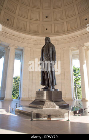Statua di Thomas Jefferson, Thomas Jefferson Memorial, Washington D.C., Stati Uniti d'America, America del Nord Foto Stock
