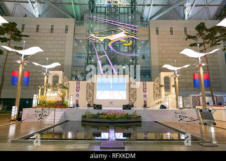 INCHEON, COREA DEL SUD - circa maggio, 2017: dentro l'Aeroporto Internazionale di Incheon. Foto Stock